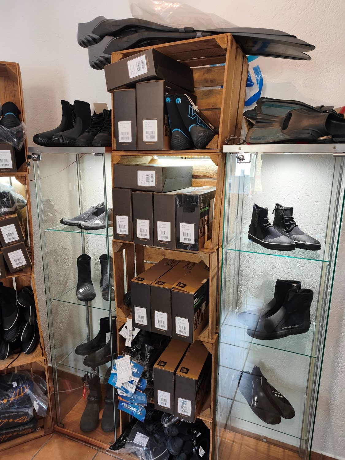 Tauchschuhe, Füßlinge, Flossen und Neoprenzubehör im Das-Tauch-Atelier Mainz